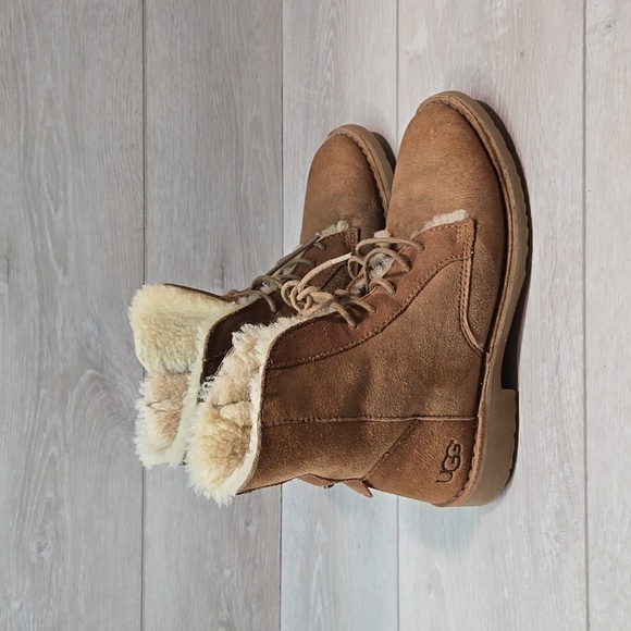 Ugg Australia Women 1012359 Ankle Leather Sheepskin Boots Lace up shoes sz 7 - Picture 2 of 14